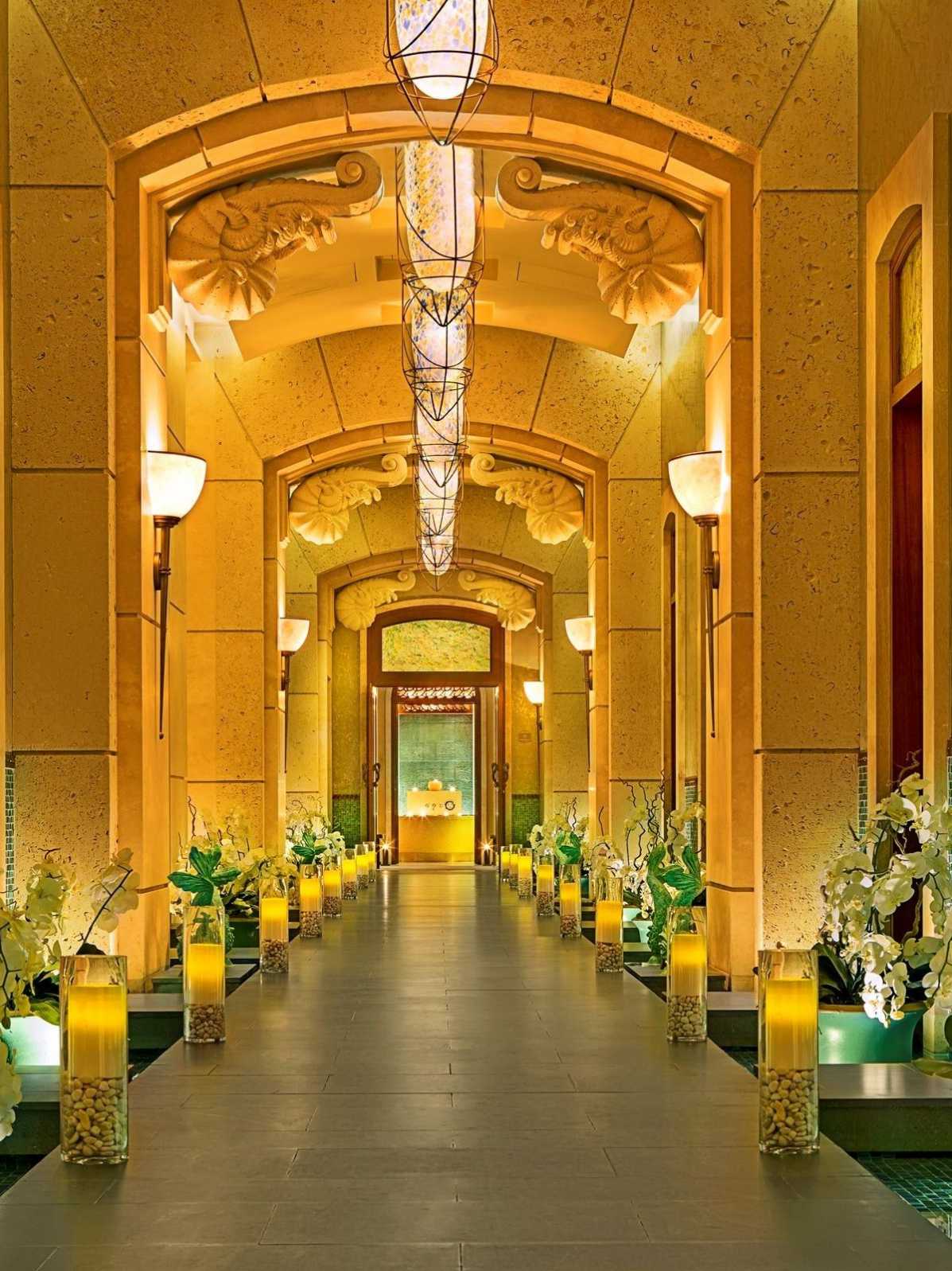 ShuiQi Spa Corridor